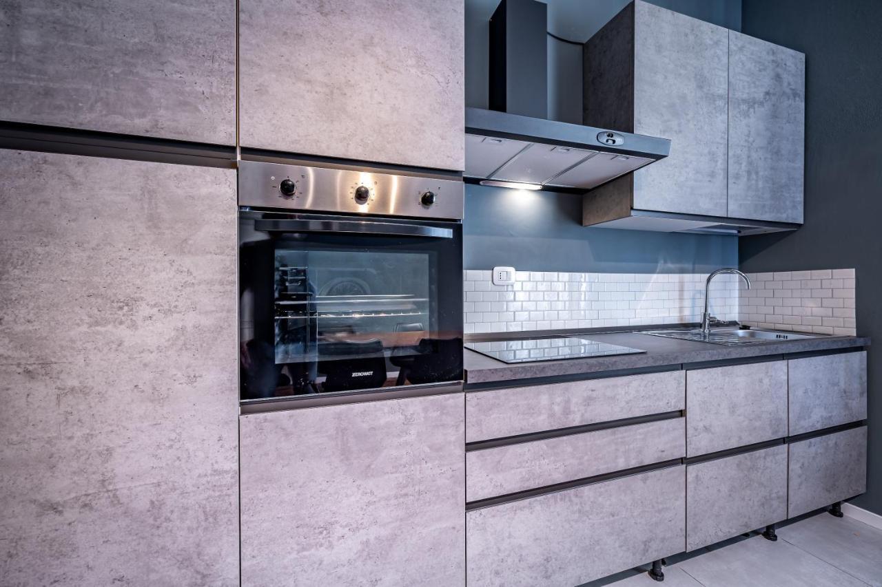 Yid Lamarmora Luxury Contemporary