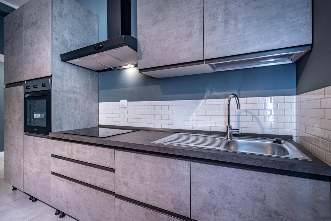 Yid Lamarmora Luxury Contemporary