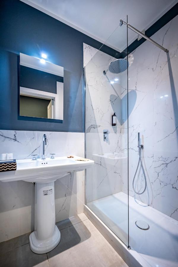 Yid Lamarmora Luxury Contemporary *