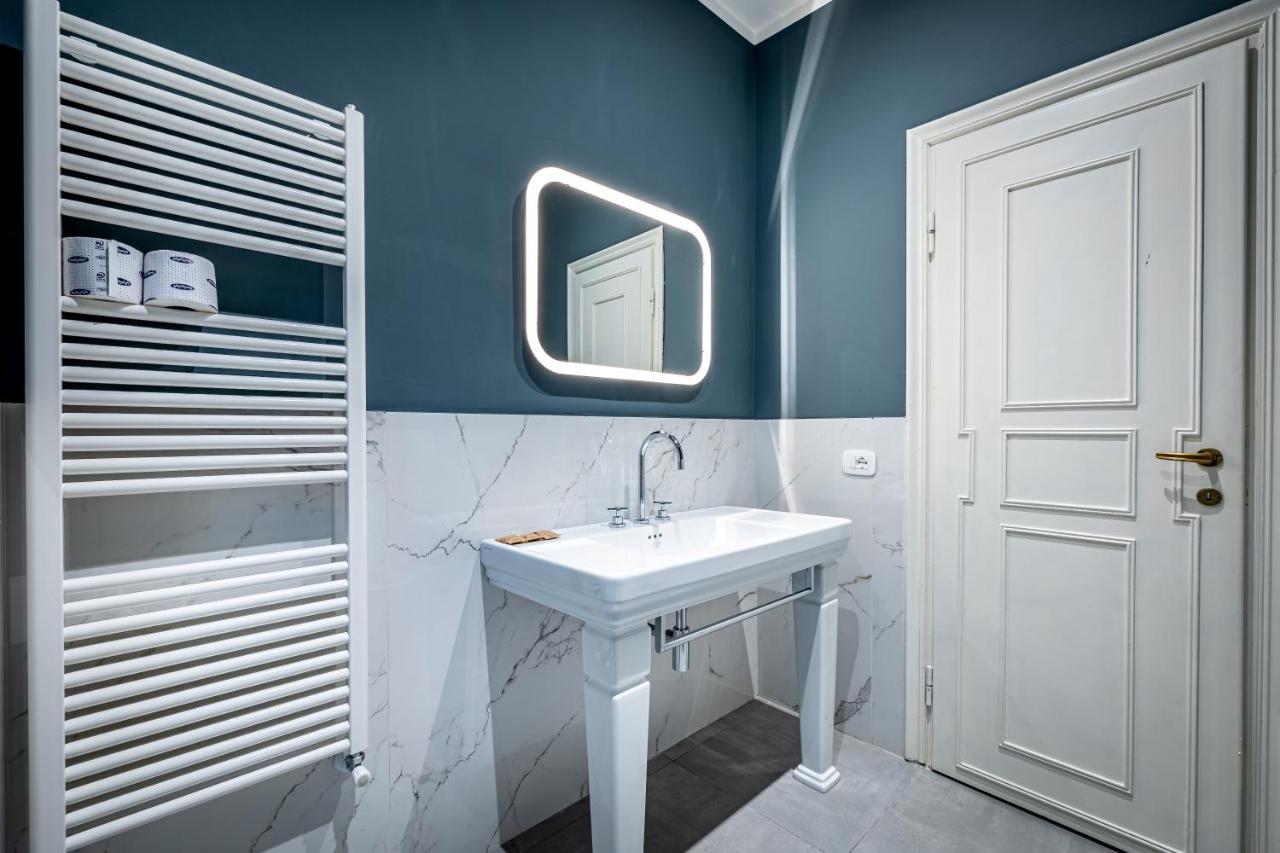 Yid Lamarmora Luxury Contemporary